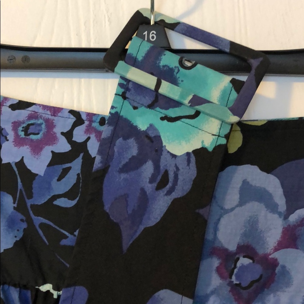 Floral skirt - Picture 6 of 7